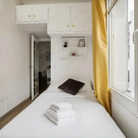 Modern And Charming With Everything Need